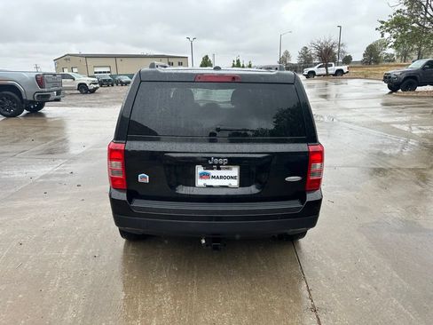 Used 2014 Jeep Patriot Latitude FWD image 26