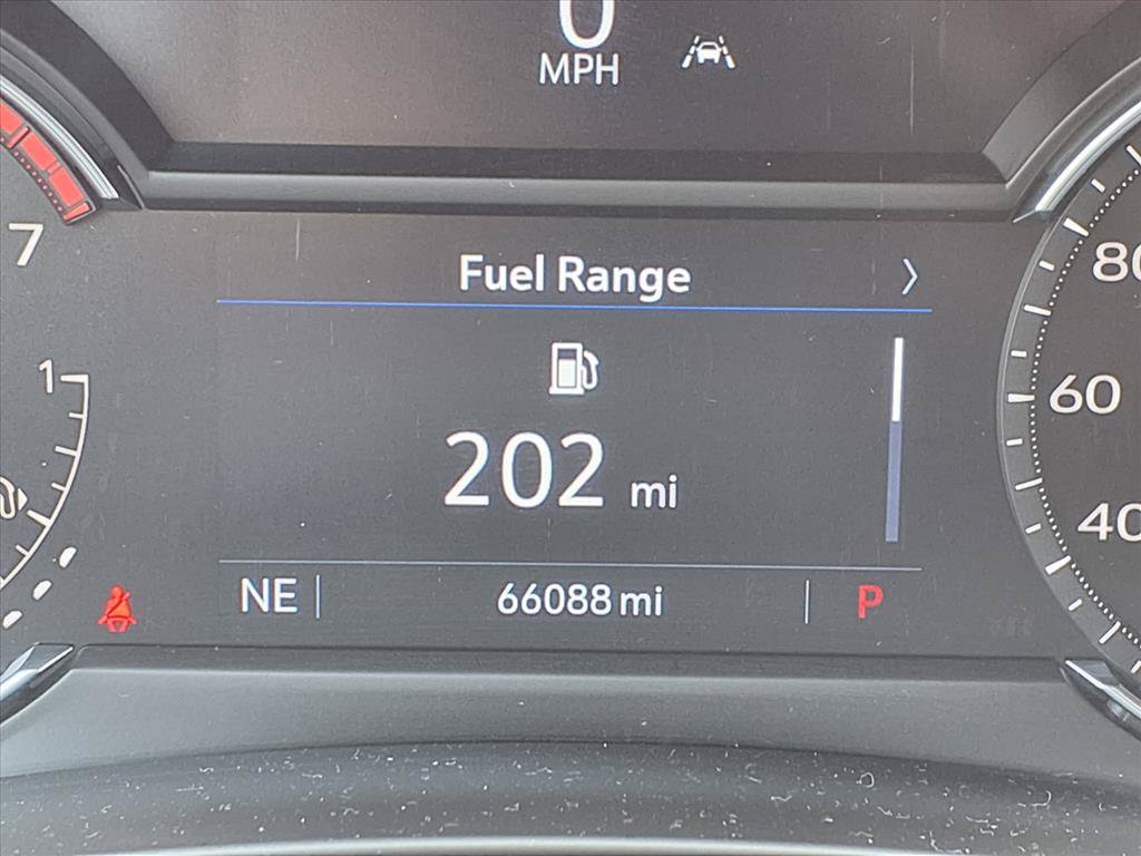 Used 2021 Cadillac XT4 Premium Luxury w/ Enhanced Visibility Package FWD image 19
