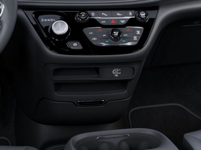 New 2027 Chrysler Pacifica Select AWD/4WD image 24