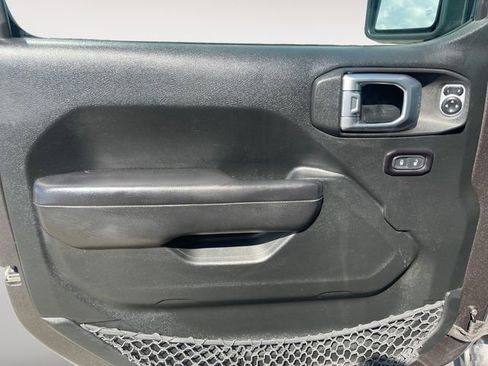 Used 2019 Jeep Wrangler Unlimited Rubicon image 25