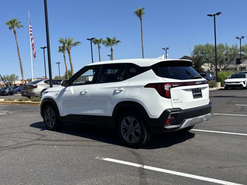 Certified 2026 Kia Seltos LX AWD/4WD image 4