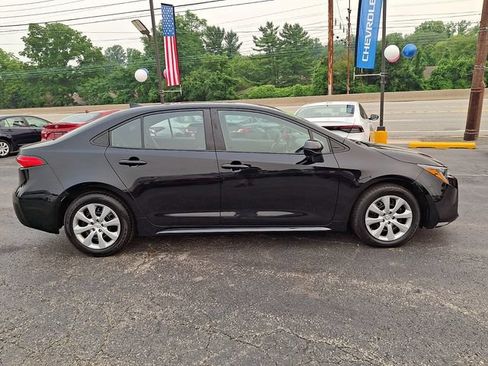 Used 2024 Toyota Corolla LE FWD image 8