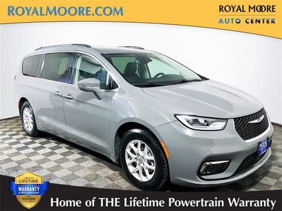 Used 2022 Chrysler Pacifica Touring-L