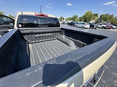 Used 2024 GMC Canyon AT4X image 22