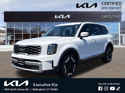 Used 2023 Kia Telluride S AWD/4WD image 1