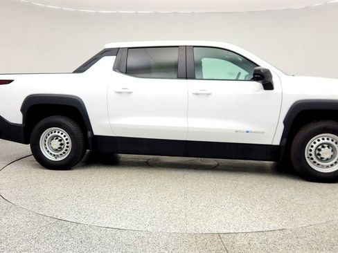 Used 2024 Chevrolet Silverado EV W/T AWD/4WD image 4