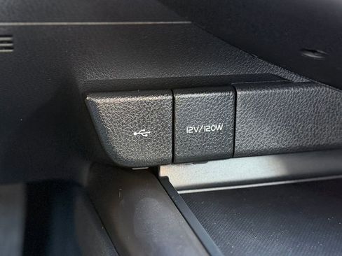 Used 2022 Toyota Camry SE image 16