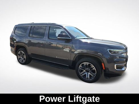 Used 2024 Jeep Wagoneer Series II w/ Flexible Seating Group AWD/4WD image 7