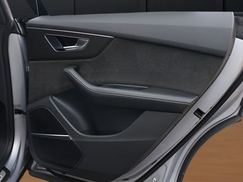 Used 2021 Audi RS Q8 w/ Carbon Optic Package image 21