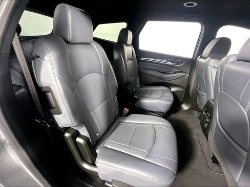 Used 2024 Buick Enclave Premium AWD/4WD image 26