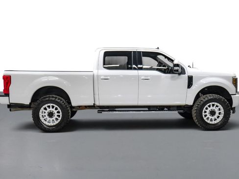 Used 2019 Ford F250 Lariat w/ Lariat Value Package AWD/4WD image 5