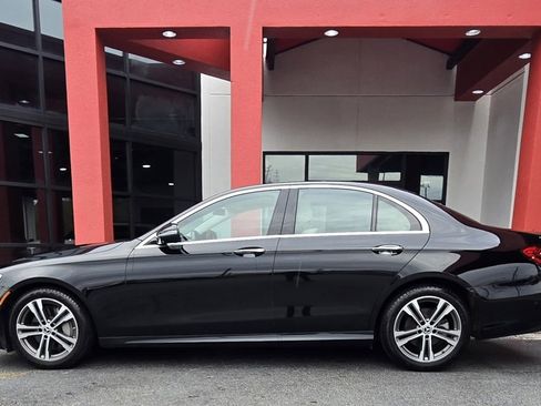 Used 2021 Mercedes-Benz E 350 4MATIC Sedan image 5