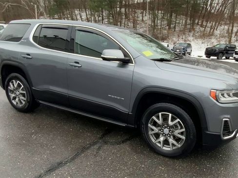 Used 2022 GMC Acadia SLE image 3