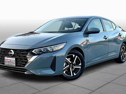 Certified 2025 Nissan Sentra SV image 1