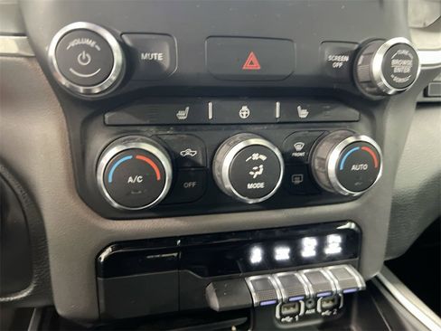 Used 2020 RAM 1500 Big Horn image 15
