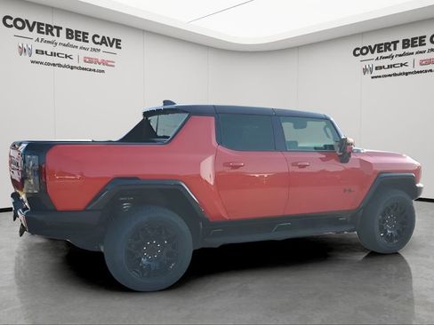New 2025 GMC Hummer EV 2X w/ LPO, Dark Essentials Package image 10