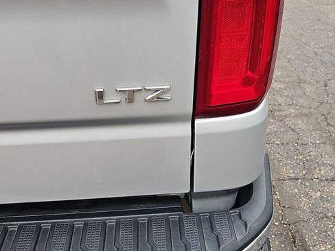 Used 2020 Chevrolet Silverado 1500 LTZ w/ LTZ Plus Package AWD/4WD image 36