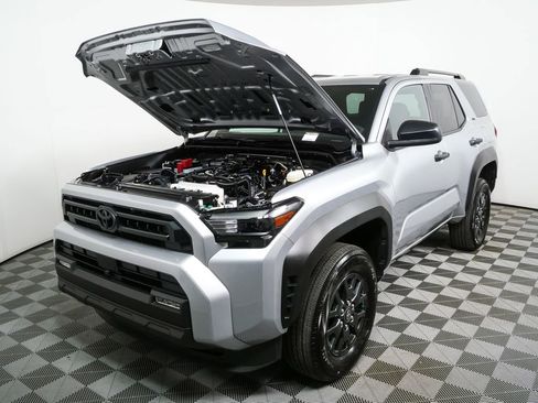 Used 2025 Toyota 4Runner SR5 image 30