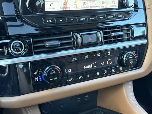 Used 2023 Nissan Pathfinder Platinum AWD/4WD image 7