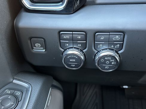 Used 2022 GMC Sierra 1500 Denali image 30