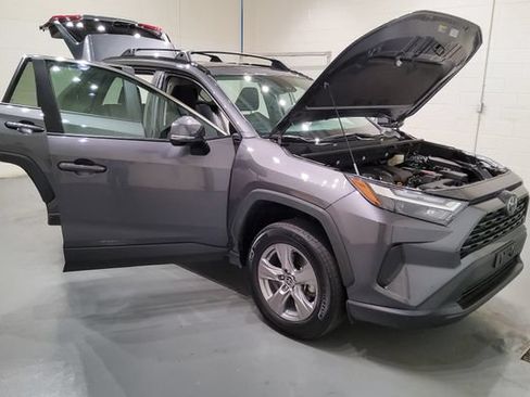 Used 2024 Toyota RAV4 XLE w/ Convenience Package AWD/4WD image 9