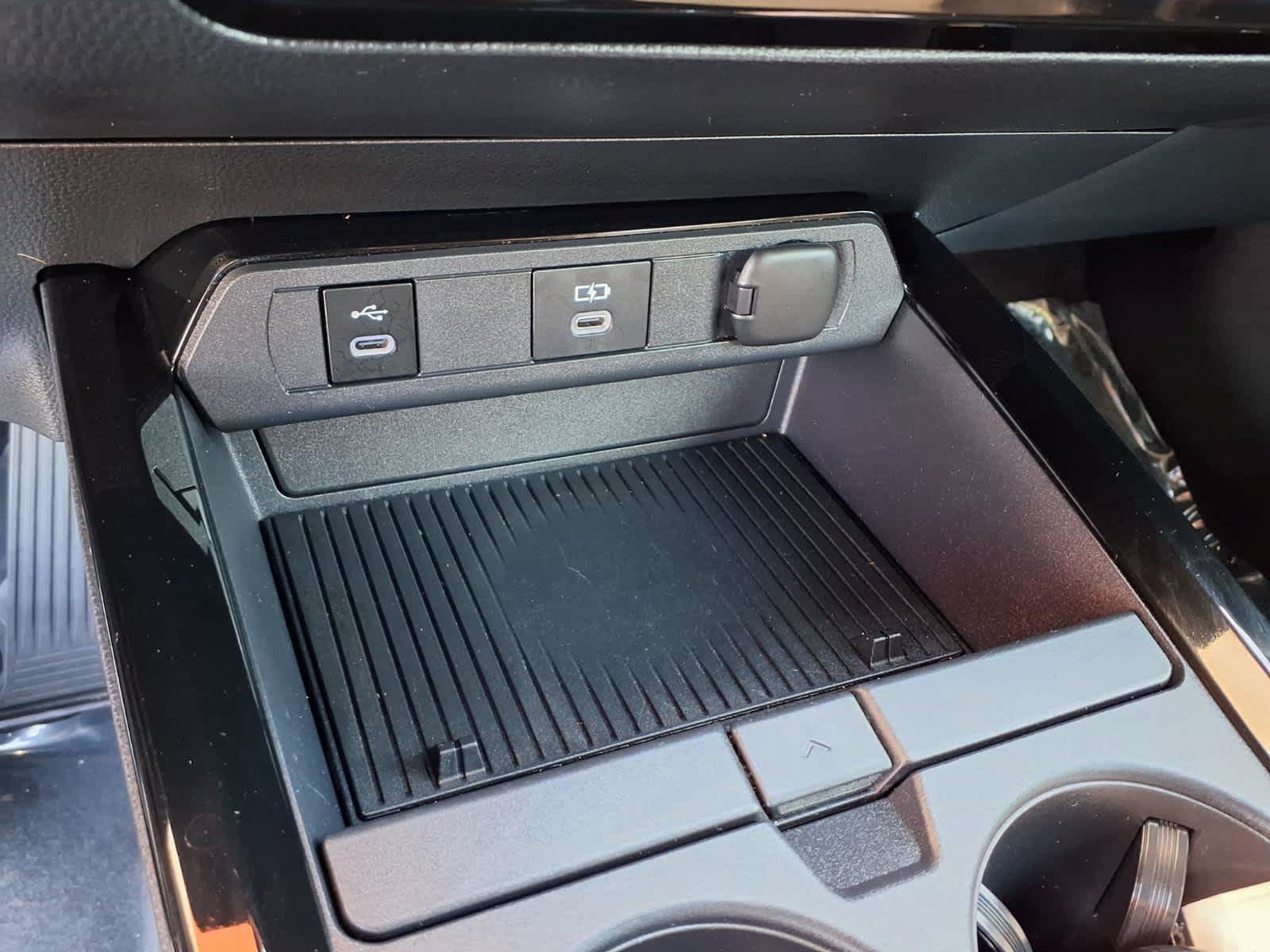 Certified 2026 Toyota Prius XLE FWD image 24