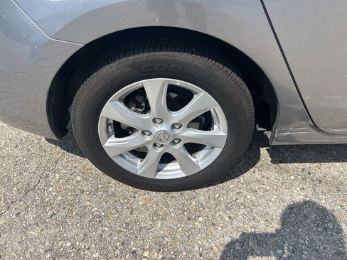 Used 2010 MAZDA MAZDA3 i Touring image 21