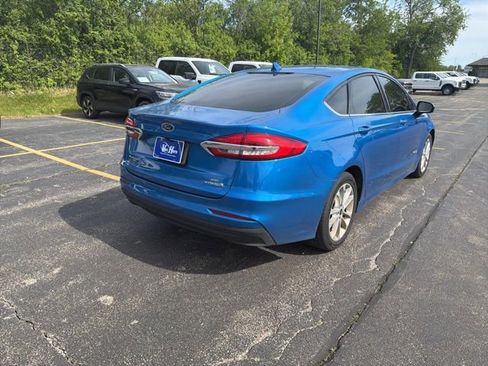 Used 2019 Ford Fusion SE FWD image 10
