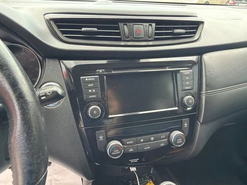 Used 2020 Nissan Rogue SL FWD image 3