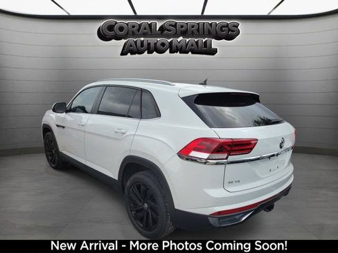 Used 2022 Volkswagen Atlas Cross Sport SE FWD image 3
