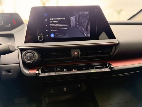 Used 2024 Toyota Prius Prime SE image 15