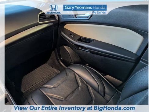 Used 2024 Ford Edge SE w/ Black Appearance Package AWD/4WD image 17