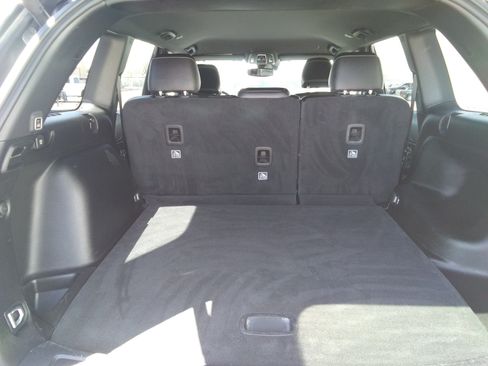 Used 2023 Jeep Grand Cherokee Altitude AWD/4WD image 7