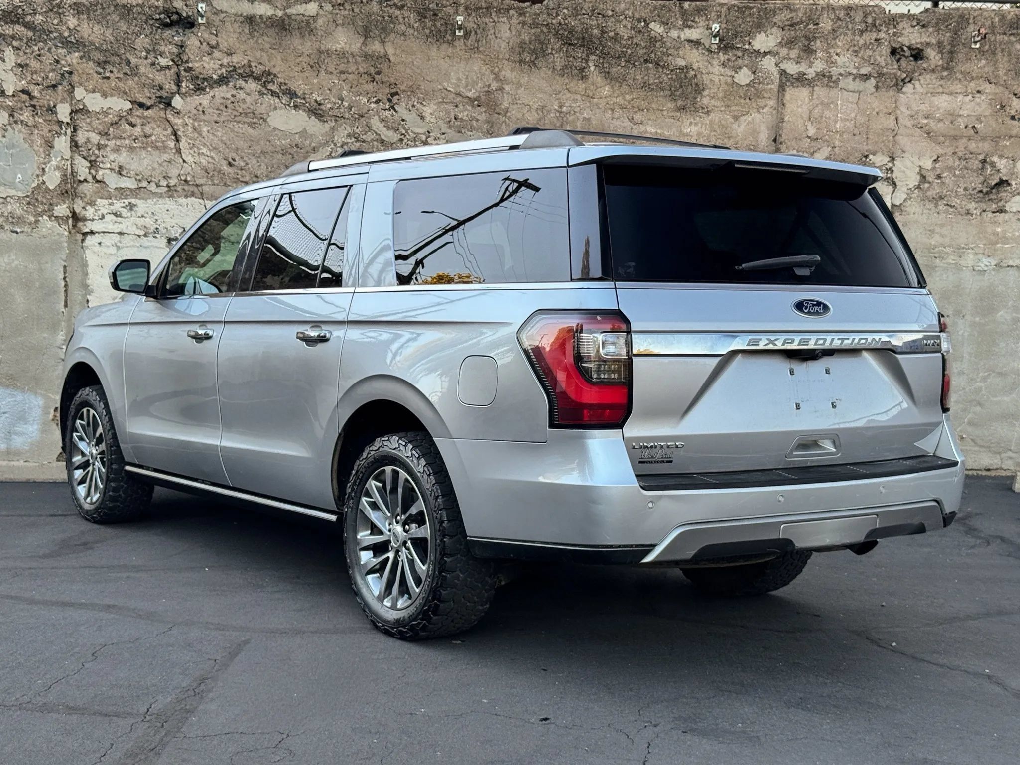 Used 2018 Ford Expedition Max Limited AWD/4WD image 8