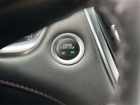 Used 2022 Chevrolet Traverse RS image 16