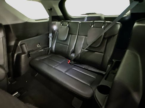 Used 2020 Ford Explorer XLT w/ Equipment Group 202A AWD/4WD image 30