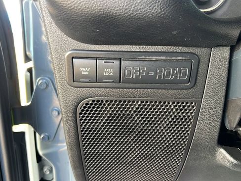 Used 2015 Jeep Wrangler Unlimited Rubicon w/ Connectivity Group AWD/4WD image 26