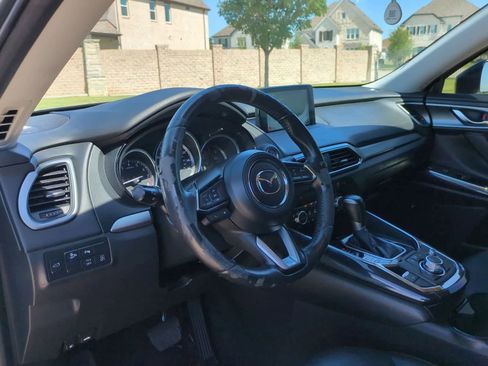 Used 2017 MAZDA CX-9 Touring image 2