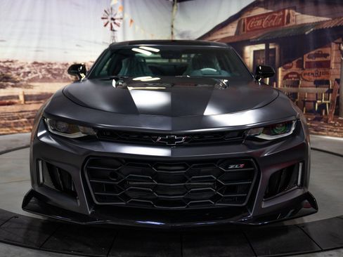 Used 2024 Chevrolet Camaro ZL1 RWD image 2