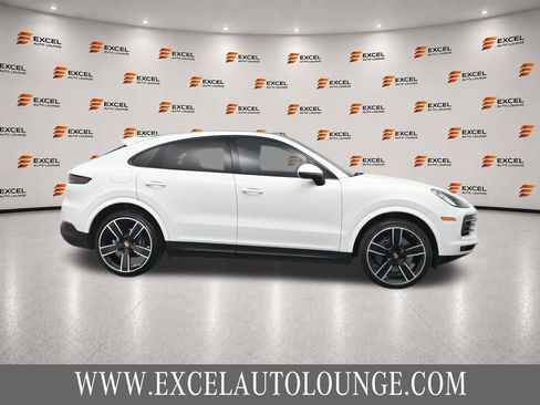 Used 2023 Porsche Cayenne Coupe AWD/4WD image 6