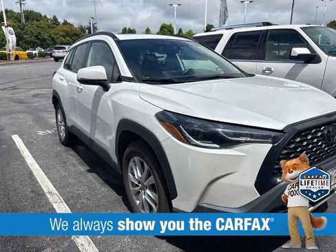 Used 2022 Toyota Corolla Cross LE w/ Moonroof Package AWD/4WD image 2
