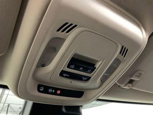 Used 2022 Buick Envision Preferred image 17