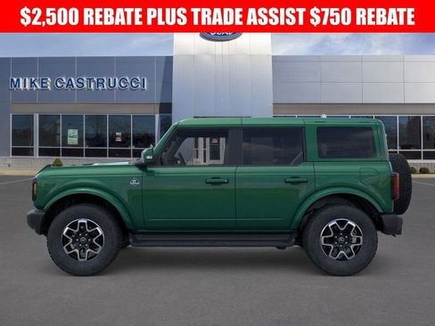 New 2025 Ford Bronco Outer Banks image 3