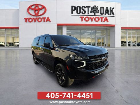 Used 2022 Chevrolet Suburban Z71 w/ Luxury Package AWD/4WD image 9