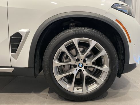 Used 2024 BMW X5 xDrive40i w/ Premium Package AWD/4WD image 10
