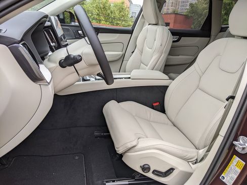 New 2026 Volvo XC60 B5 Ultra w/ Protection Package Premier image 11