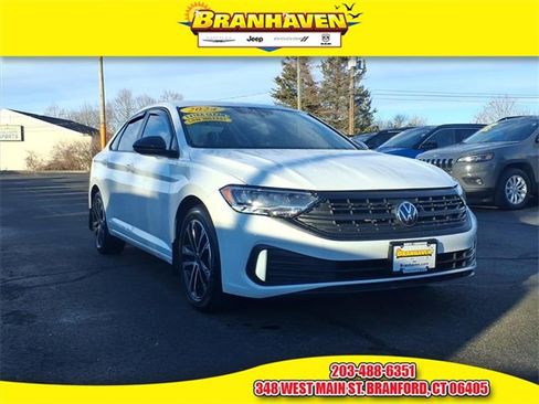 Used 2024 Volkswagen Jetta Sport image 1