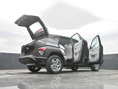 New 2026 Hyundai Kona SE image 33