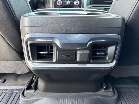 Used 2022 GMC Sierra 1500 SLT w/ SLT Premium Plus Package AWD/4WD image 32