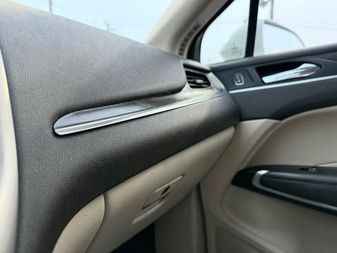 Used 2019 Lincoln MKC Reserve image 19